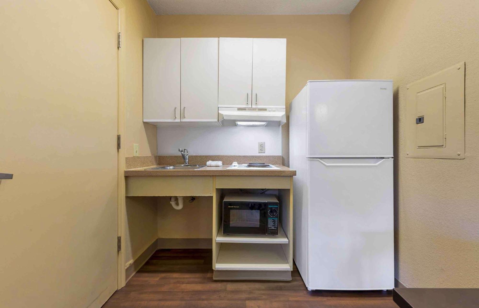 Extended Stay America Select Suites - Jacksonville Salisbury Rd Southpoint Exterior photo