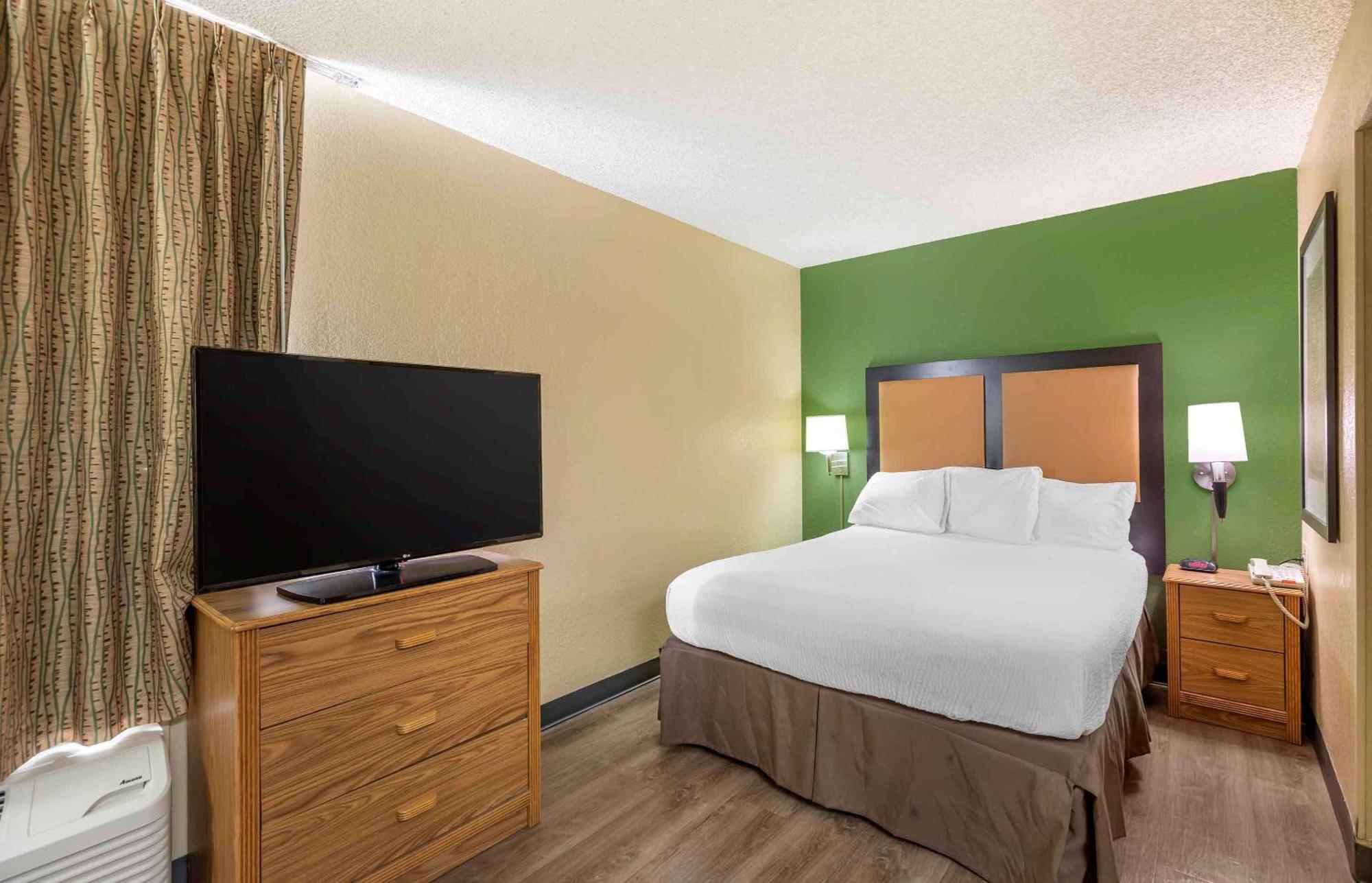 Extended Stay America Select Suites - Jacksonville Salisbury Rd Southpoint Exterior photo